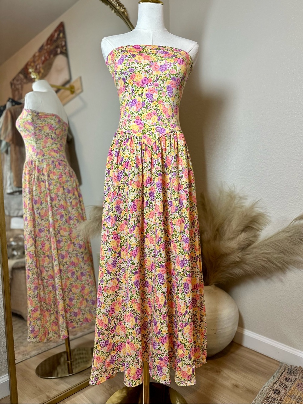 RESA Mackenzie Floral Midi Dress - Picture 2 of 4